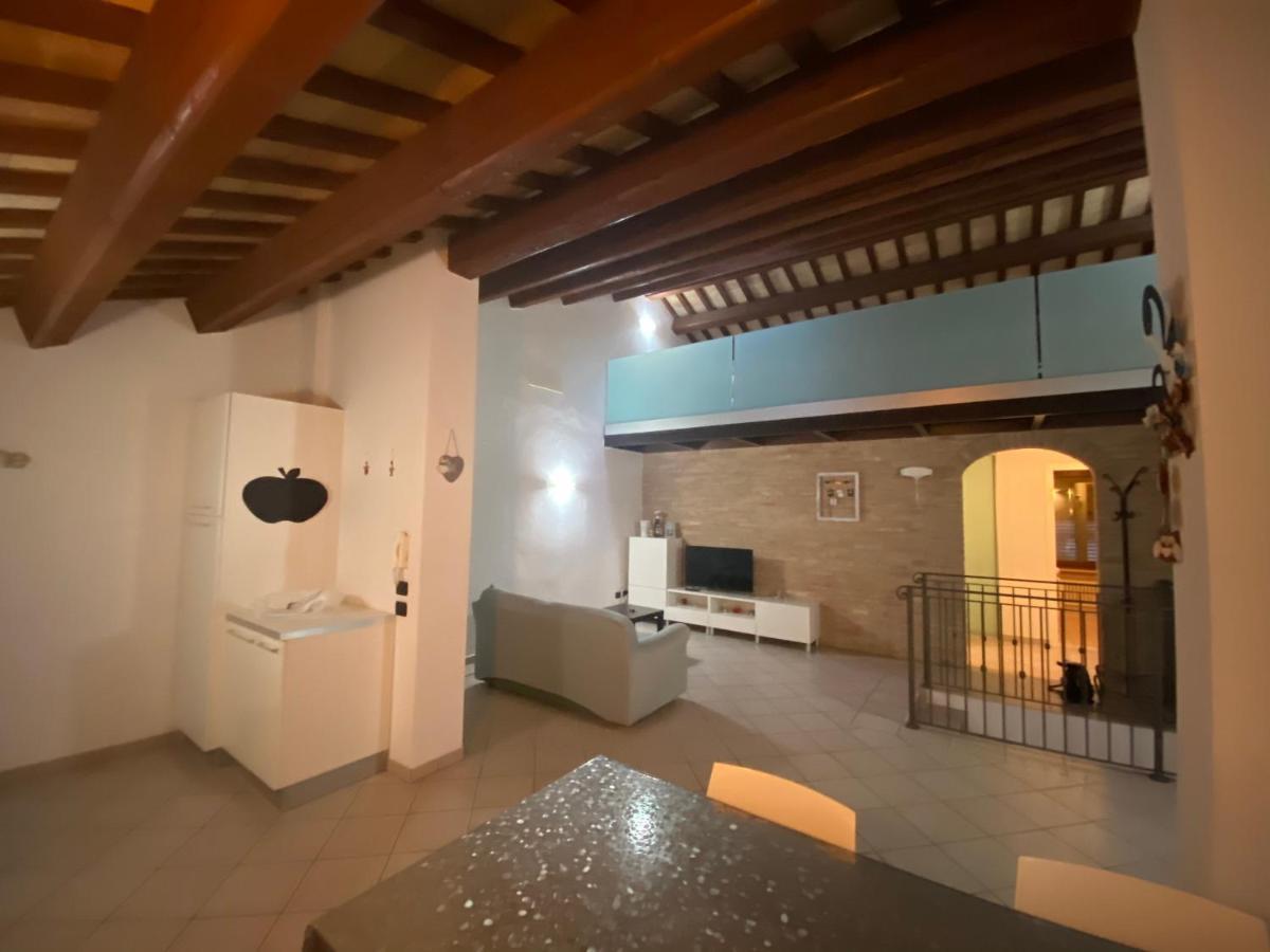 Appartement Casa Di Adele à Chiaravalle Marche Extérieur photo